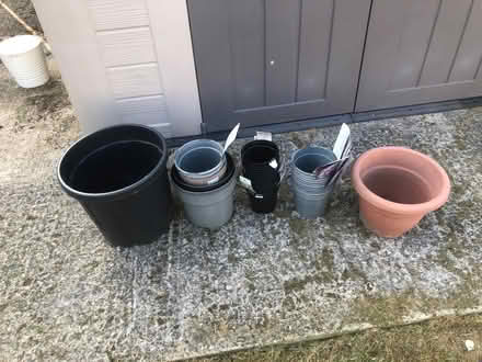 Photo of free Plastic plant pots of various sizes (South Ruislip HA4) #1