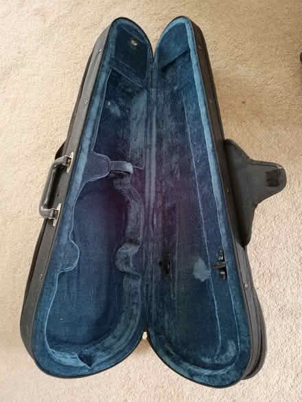 Photo of free Violin case (Oswestry) #1