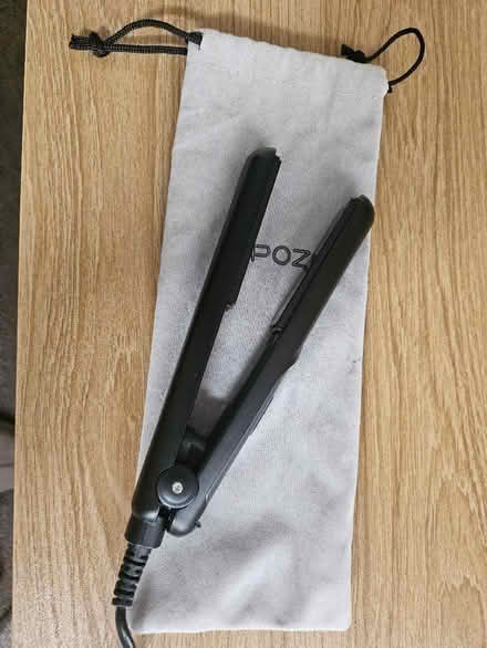Photo of free Mini hair straighteners (Wisewood S6) #3