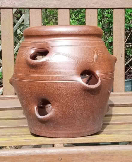 Photo of free Earthenware tower planter (east twickenham) #1