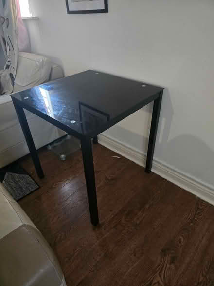 Photo of free Dinning table (Ox28 1fj) #1