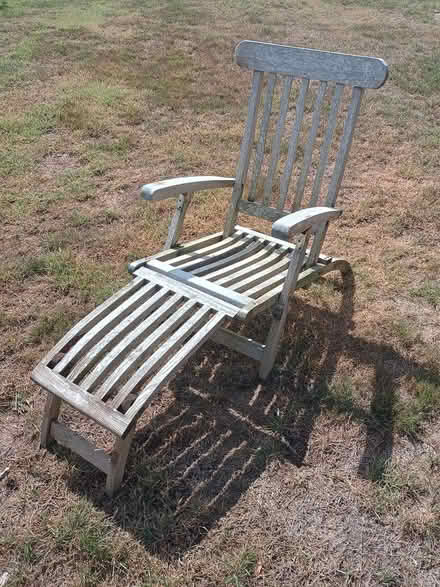 Photo of free Steamer chair (Bookham) #2