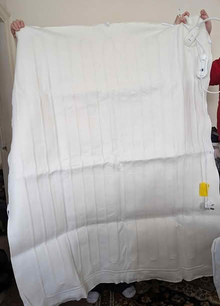 Photo of free electric blanket v.g.c (BD20 5NE) #2