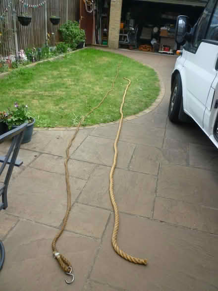 Photo of free Two Length of Hessian rope (welling DA16) #2