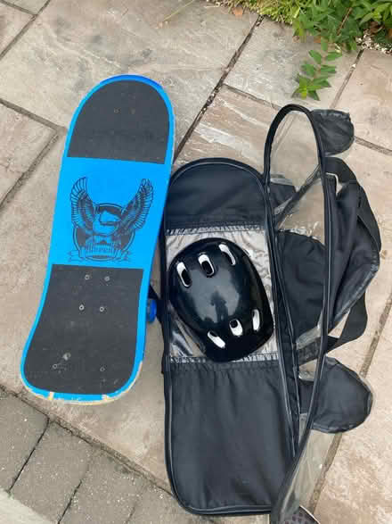 Photo of free Skateboard (B76 2QG) #1