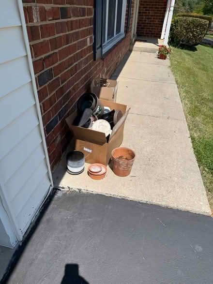 Photo of free Plant pots/stands (, Olney) #1