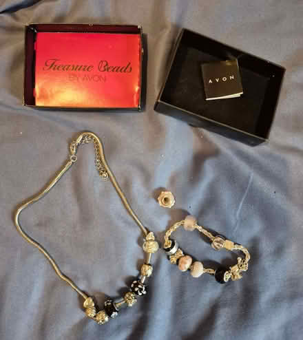 Photo of free Avon treasure beads set (Station Area RG21) #1