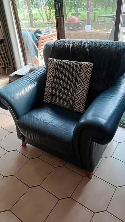 Photo of free leather couch (Pascoe Vale south) #3