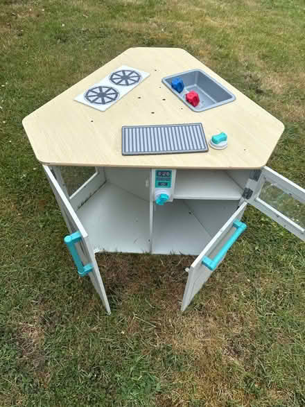 Photo of free Play kitchen (LU63PA) #2