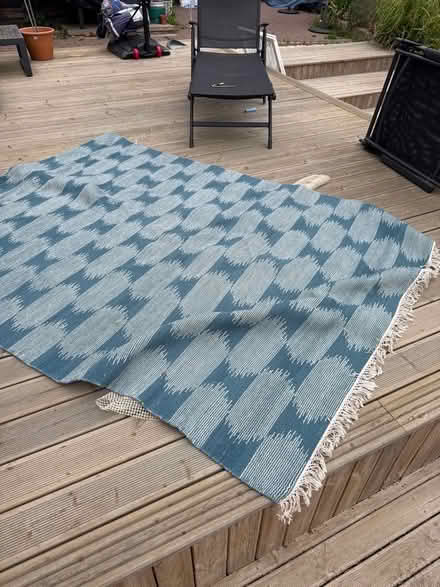 Photo of free Rug- could do with a clean (Thorpe St Andrew NR7) #1
