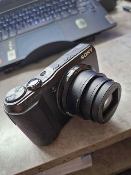 Photo of free Sony DSC-HX20V digital camera (S7 Netheredge) #1