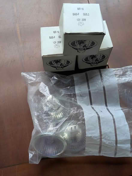 Photo of free 6x Halogen bulbs 12V 20W MR16 (Woodham Ferrers CM3) #3