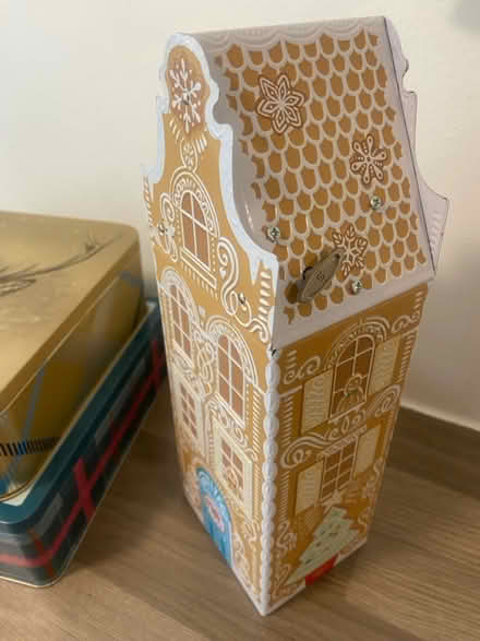 Photo of free Metal Tins (Queens Park W10) #2