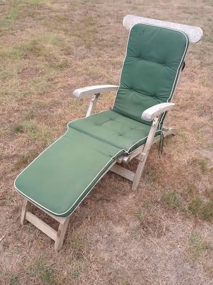 Photo of free Steamer chair (Bookham) #1