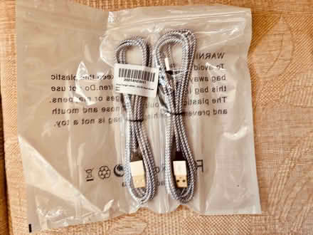 Photo of free 2 x 1m USB to Lightning cables (Eaton Bray LU6) #1