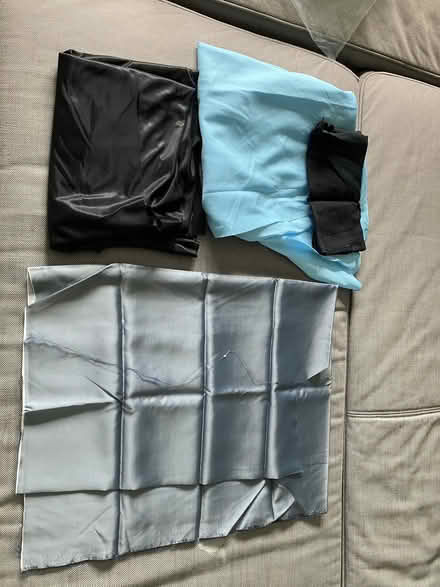 Photo of free satiny fabric remnants and garment toiles (Lyndon Green B26) #1