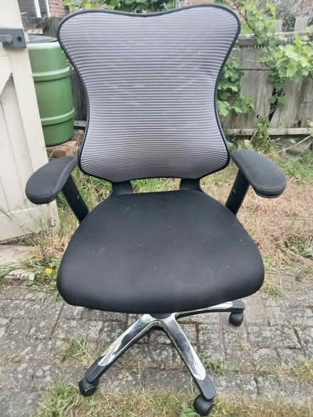 Photo of free Office chair (Lower Morden SM4) #1