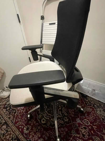 Photo of free Office chair (Adams Morgan / Mt Pleasant) #3