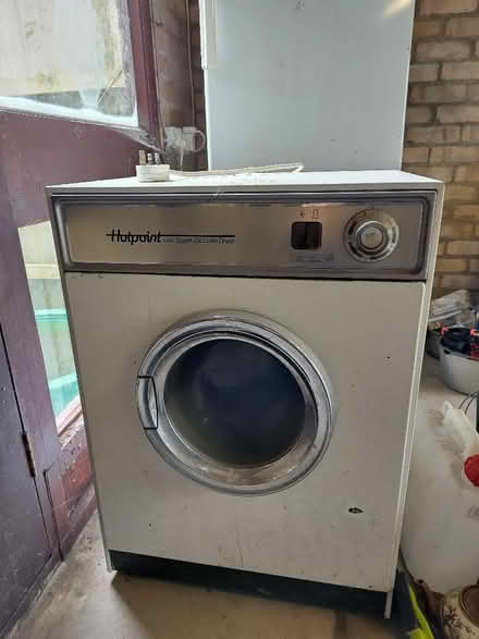 Photo of free Hotpoint clothes drier (Pensby CH61) #3