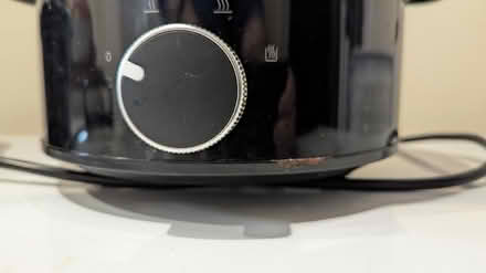Photo of free Small crockpot (Great Kinghsill HP15) #1