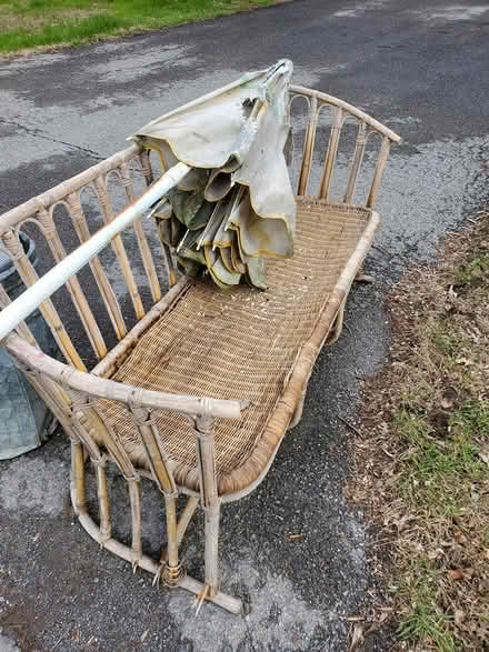 Photo of free Wicker Bench at the curb (Near Experimental Farm) #1