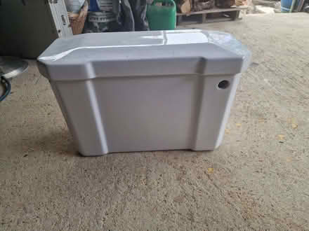 Photo of free toilet cistern, new unused (Lye Valley OX4) #3