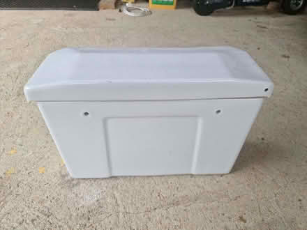 Photo of free toilet cistern, new unused (Lye Valley OX4) #1