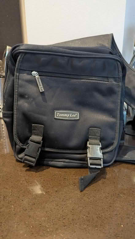 Photo of free Crossbody bag (CR0) #1