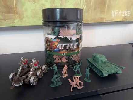 Photo of free Bin of children's army men (Petersfield Ward CB1) #1