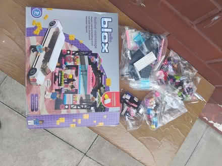 Photo of free Kids Bricks (Whitworth Halls of Residence M13) #1