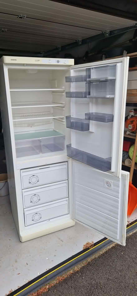 Photo of free Siemens fridge freezer (Hartwith HG3) #1