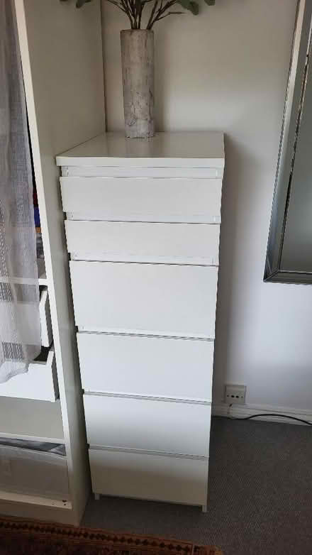 Photo of free IKEA Malm white 6 drawer unit (Canonbury N1) #1