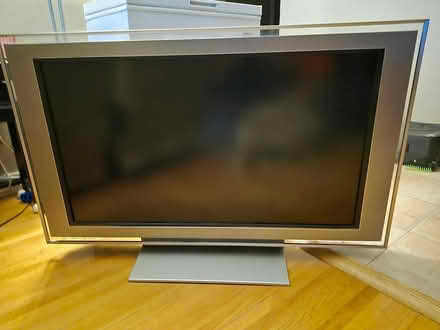 Photo of free Sony tv (New westmister) #2