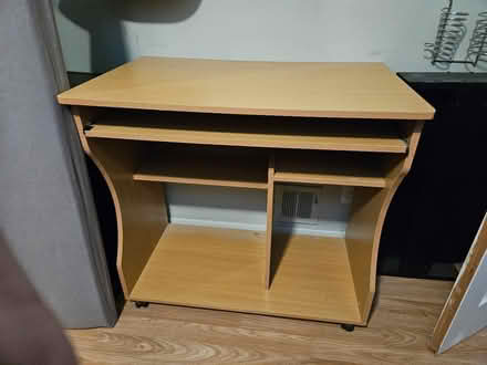 Photo of free Desk (Aylesbury) #1