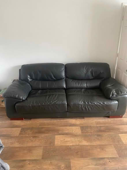 Photo of free 3 seater settee (Huyton L36) #1