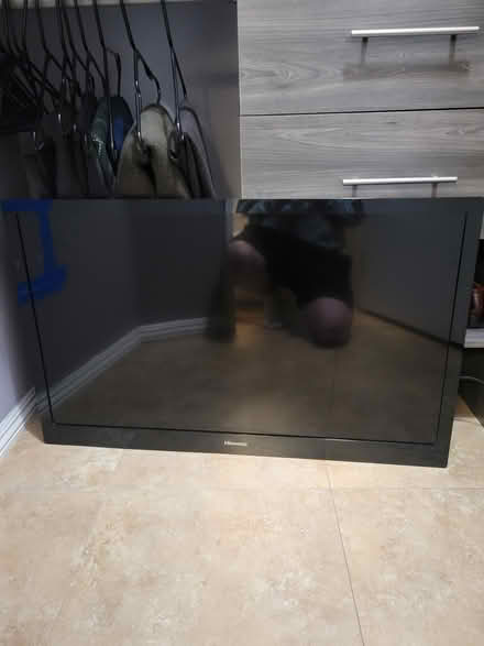 Photo of free 42" lcd flat sceen tv (Corona Hills) #2