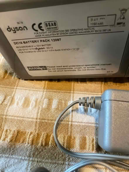 Photo of free Dyson Cordless Vac *SPARES/REPAIRS (Central Glossop) #4