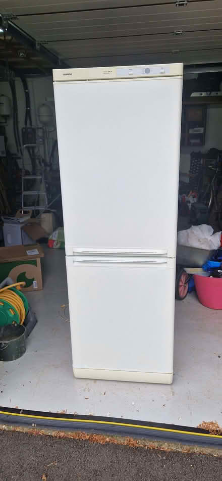 Photo of free Siemens fridge freezer (Hartwith HG3) #2