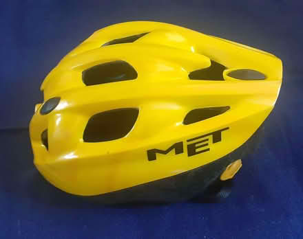 Photo of free Cycle Helmet (Didsbury M20) #1