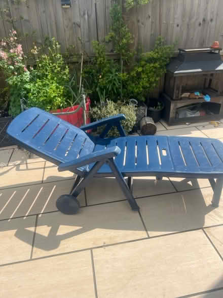 Photo of free plastic sun lounger (BS3) #1
