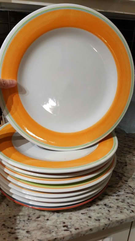 Photo of free Wood Desk/plates (Richmond Hill) #3