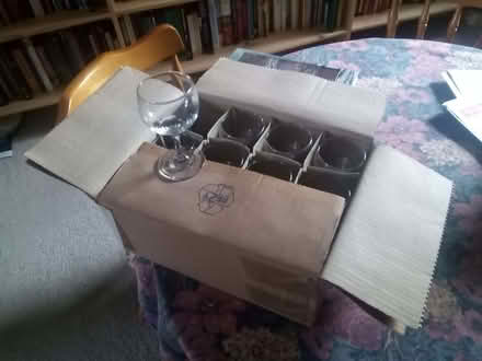 Photo of free box of 12 Wine Glasses (Tottenham N15) #1