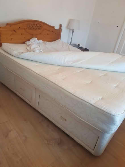 Photo of free Double bed and mattress (Wimbledone chase SW20) #1