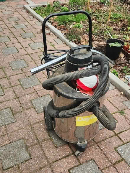 Photo of free large shop vac (near experimental farm) #1