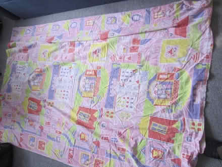 Photo of free Single Duvet cover (Golders Green London NW11) #3