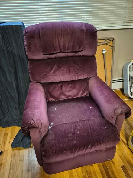 Photo of free Air chair (New westmister) #2