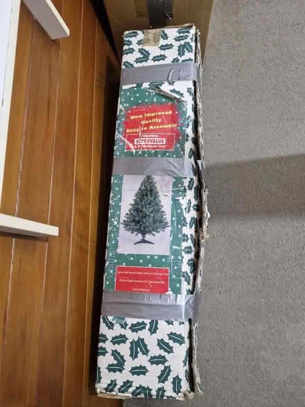 Photo of free Christmas tree (IG6) #1