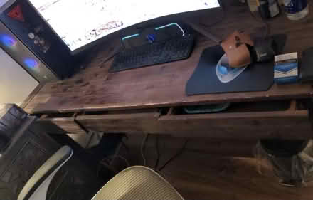 Photo of free Wood Desk/plates (Richmond Hill) #1