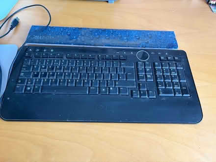 Photo of free monitor’s keyboard & mouse (Worsley M28) #2