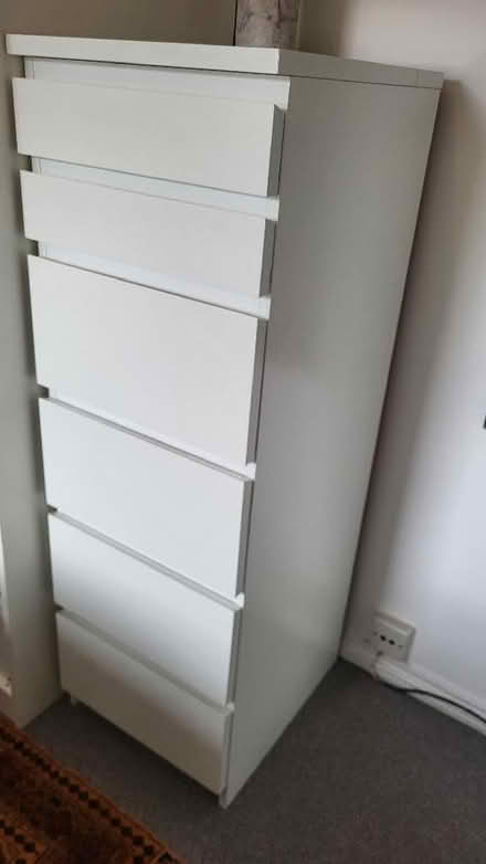 Photo of free IKEA Malm white 6 drawer unit (Canonbury N1) #2